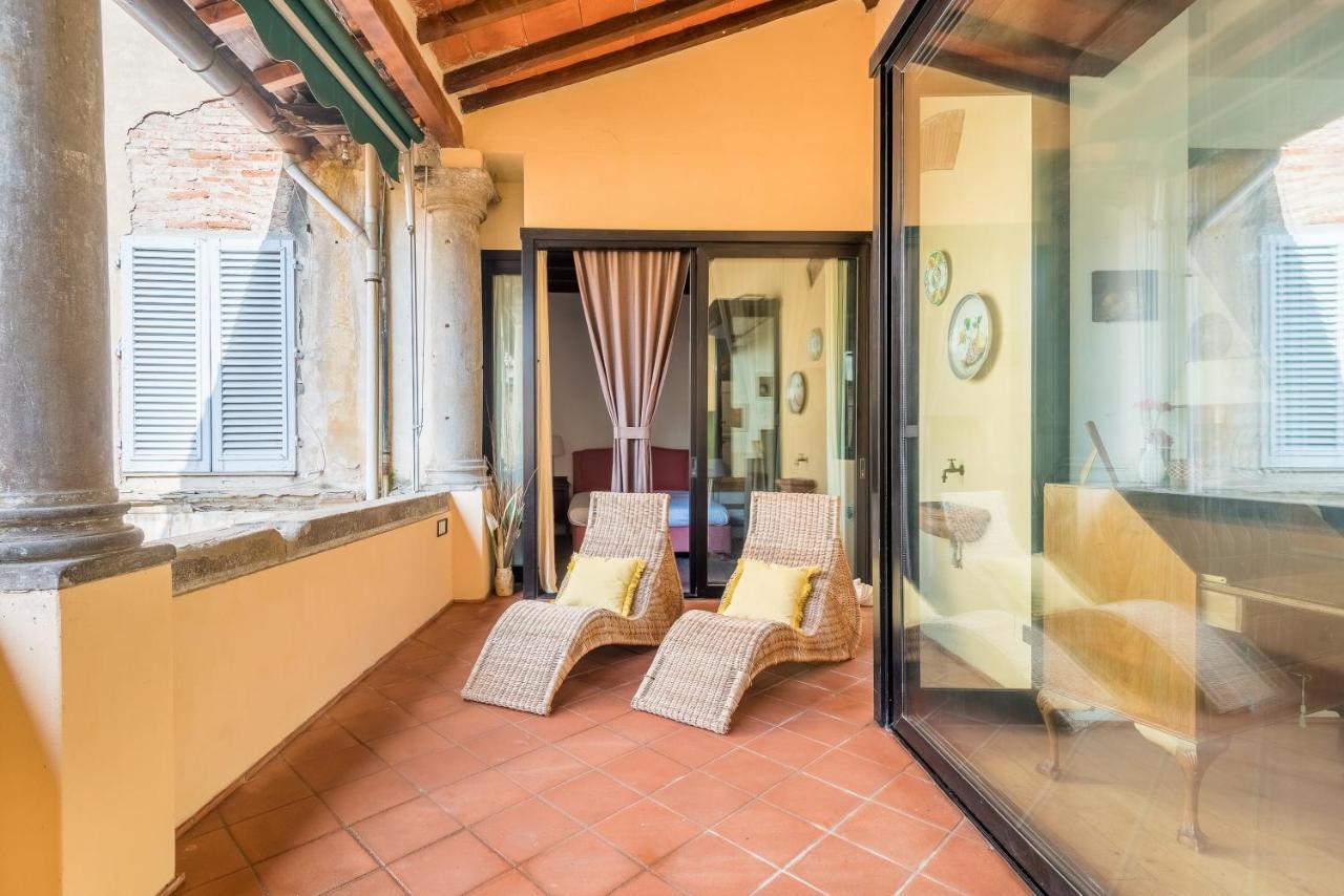 Refined Flat With Private Loggia In San Frediano Appartamento *