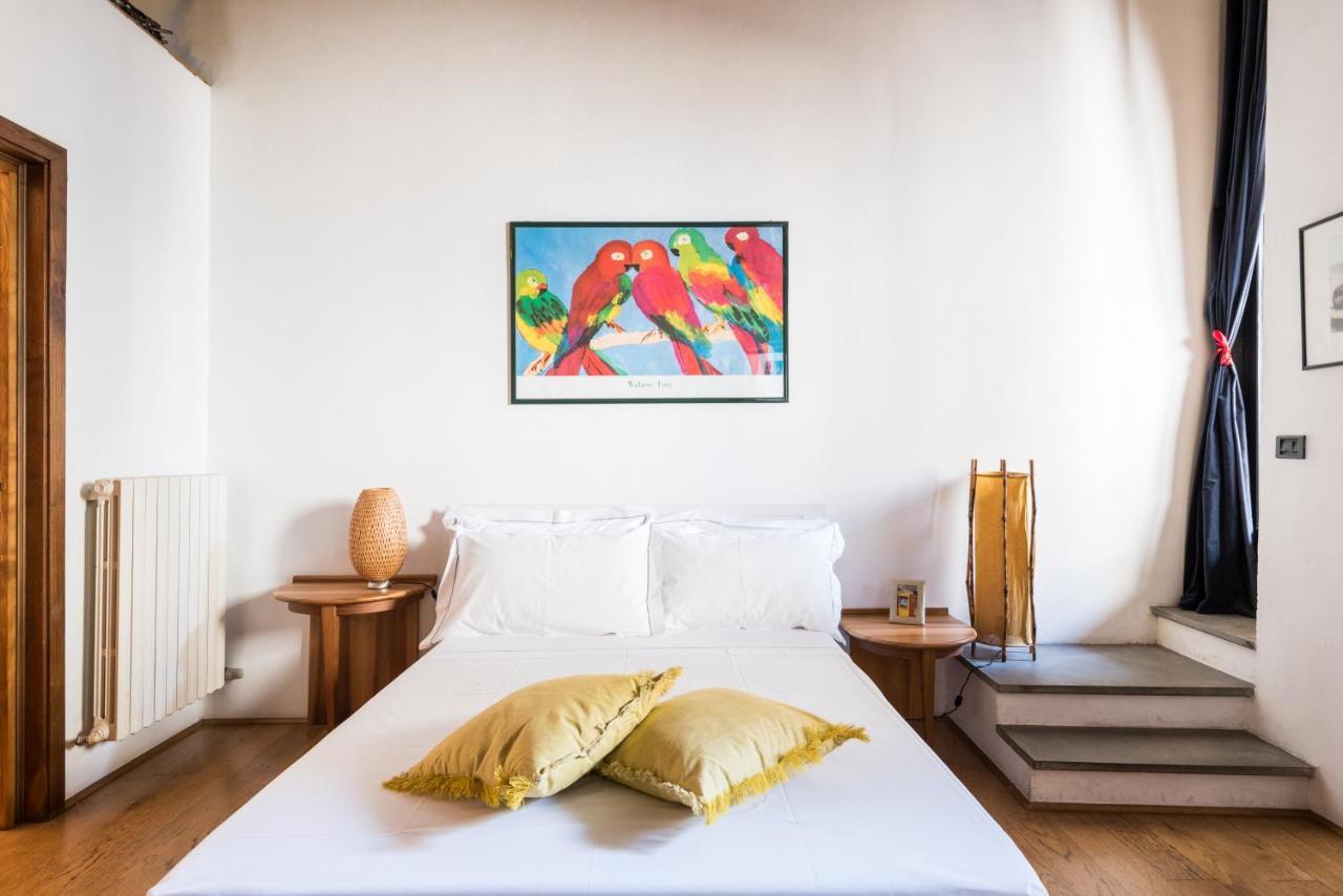 Refined Flat With Private Loggia In San Frediano Firenze