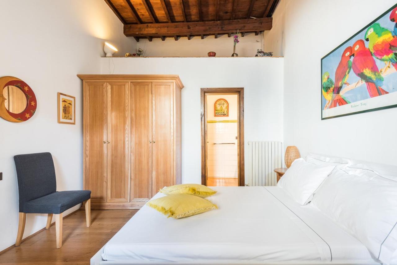 Refined Flat With Private Loggia In San Frediano Appartamento *