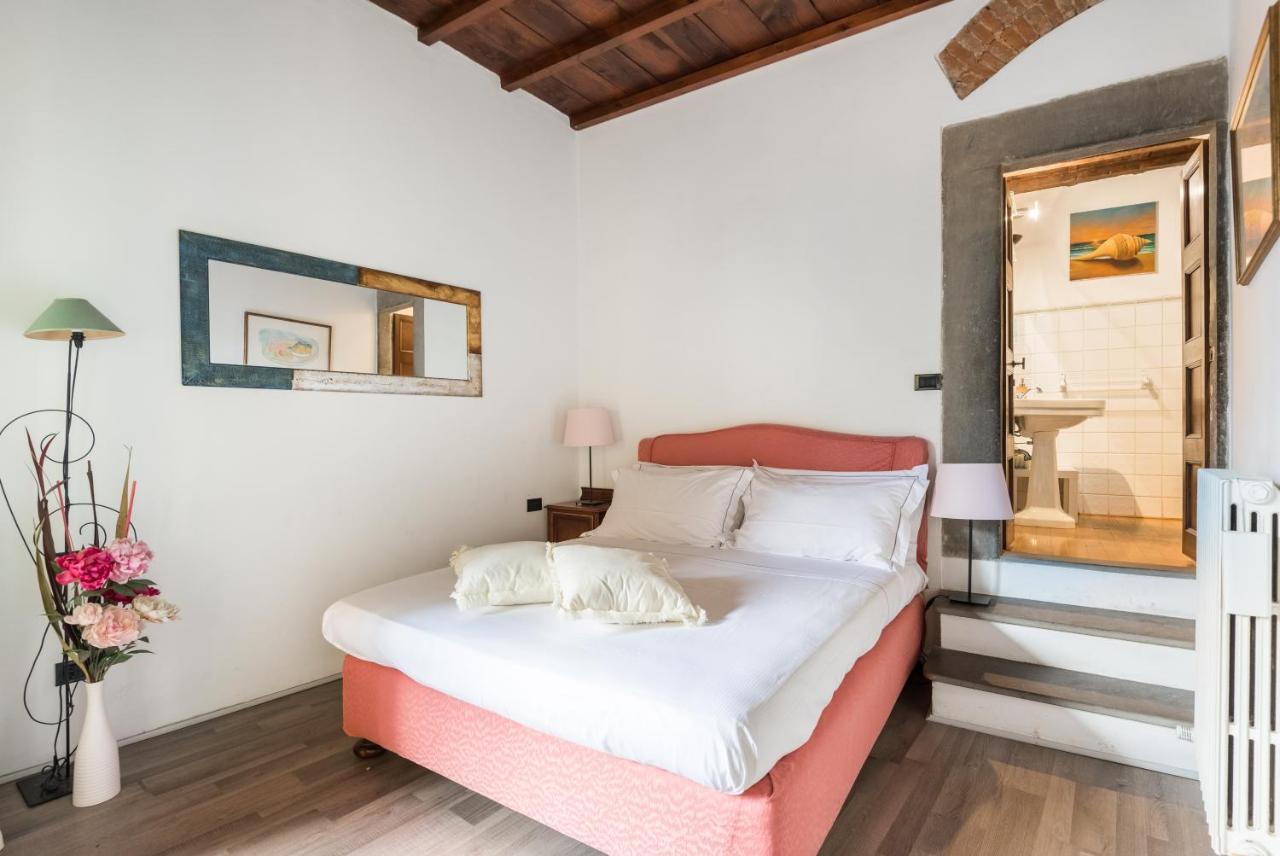 Refined Flat With Private Loggia In San Frediano Appartamento