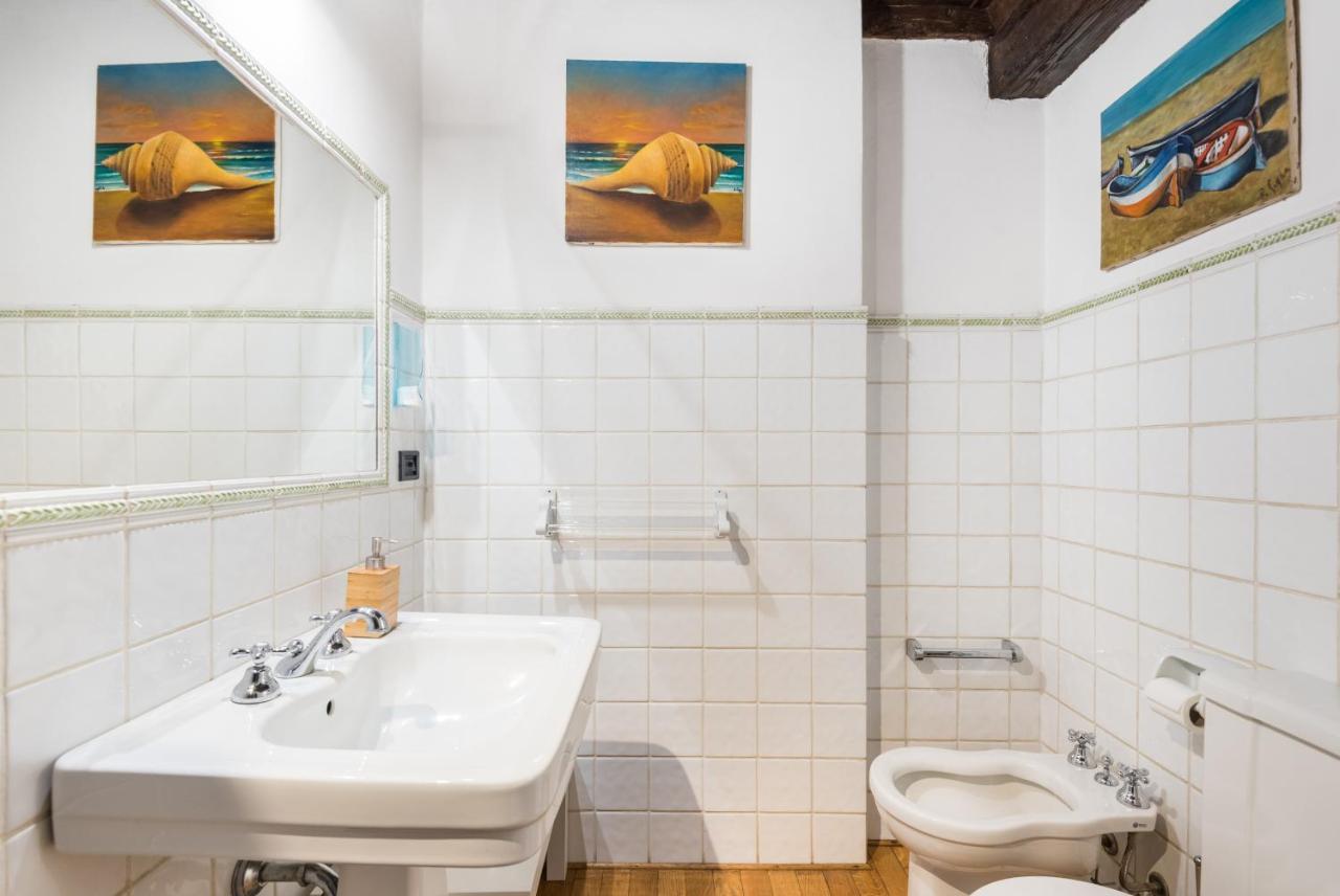 Refined Flat With Private Loggia In San Frediano Apartamento